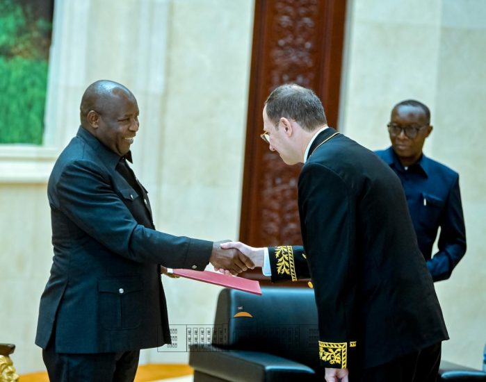 Le Président Évariste Ndayishimiye reçoit les lettres de créance de trois nouveaux ambassadeurs accrédités au Burundi