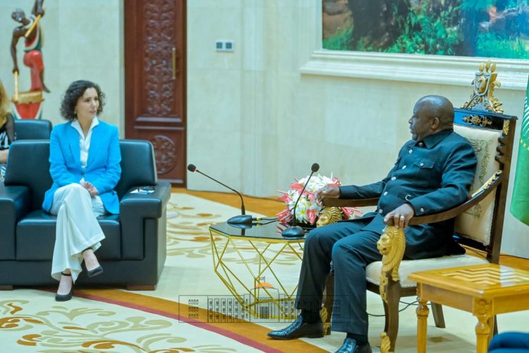 Le Président Ndayishimiye reçoit Hadja Lahbib commissaire de l’UE et le Docteur Mamadou Tangara chef de la MIS Sahel