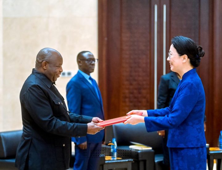 Le président Ndayishimiye a reçu les lettres de créance de deux nouveaux ambassadeurs