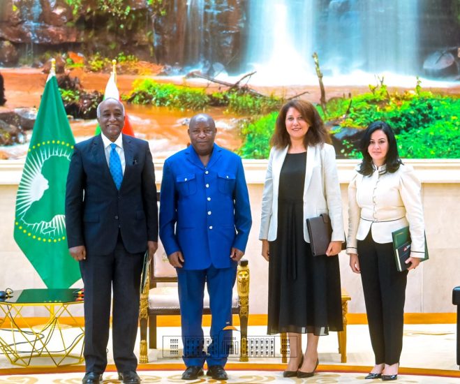 Le Président Évariste Ndayishimiye reçoit l’Ambassadeur Mohamed Abou Bakr, Envoyé spécial du Président égyptien