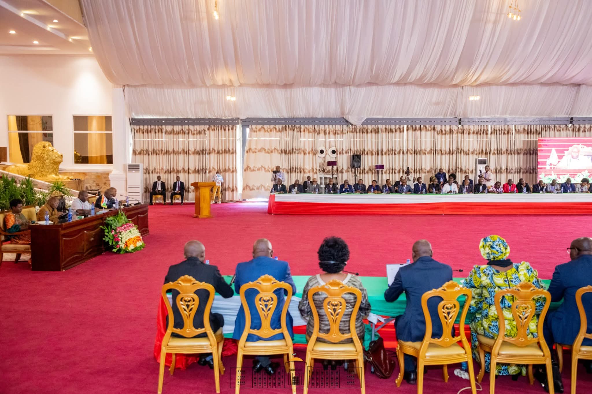 Le Président Ndayishimiye réunit les partenaires électoraux pour préparer des élections apaisées et sans faille