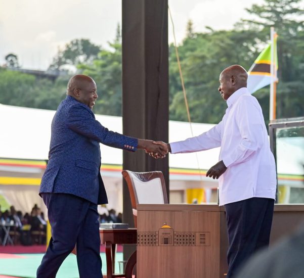 Le Président burundais et Président en exercice de l’Union Africaine salue la transformation socio-économique de l’Ouganda sous le leadership du Président Museveni