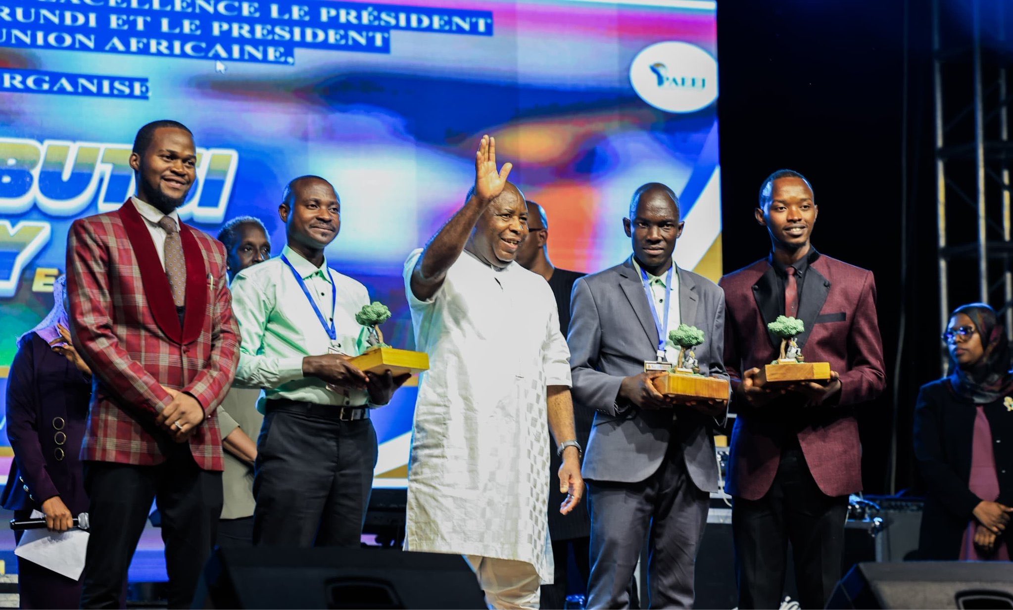 Le Chef de l’Etat burundais clôture le Dialogue Continental et célèbre avec les jeunes Inkerebutsi day