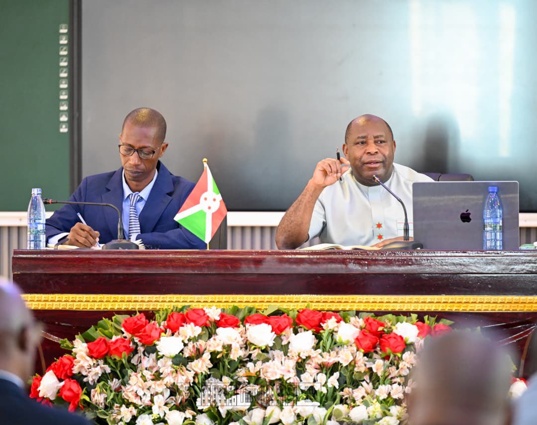 Le Président De la République rencontre les Cadres du Ministère des Infrastructures, des Logements sociaux, des Transports et de L’Equipement.